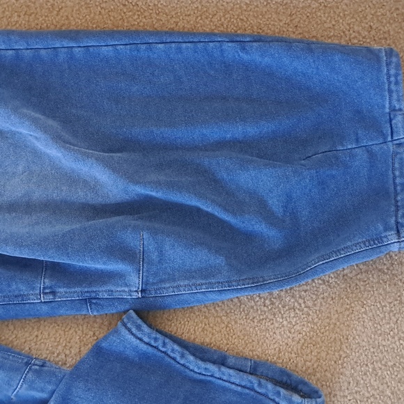 LARGE. HALARA FLEX MID RISE DRAWSTRING BARREL LEG JEANS - Picture 7 of 11